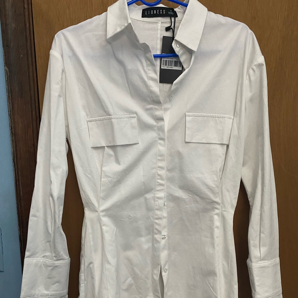 SOLDOUT Princess Polly lioness shirt NWT size 4